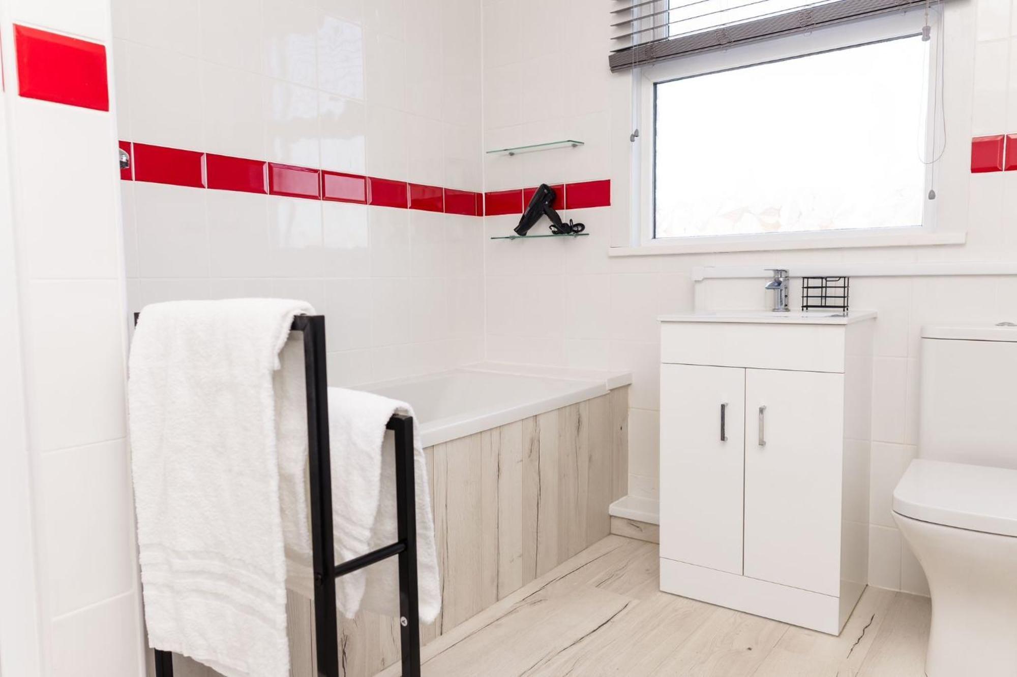 Muriel Retreat - Central Location - Free Parking, Fast Wifi, Smarttv With Netflix By Yoko Property Villa Redcar Kültér fotó