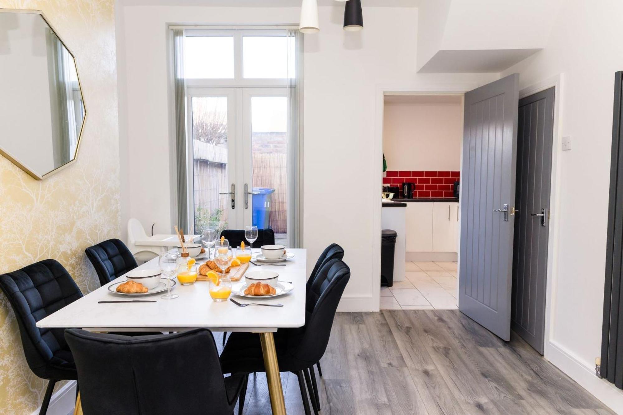 Muriel Retreat - Central Location - Free Parking, Fast Wifi, Smarttv With Netflix By Yoko Property Villa Redcar Kültér fotó
